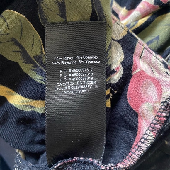 ARITZIA BABATON Jeronimo Crop Front Tie Black Foral Tank Top Size Medium - Picture 6 of 7